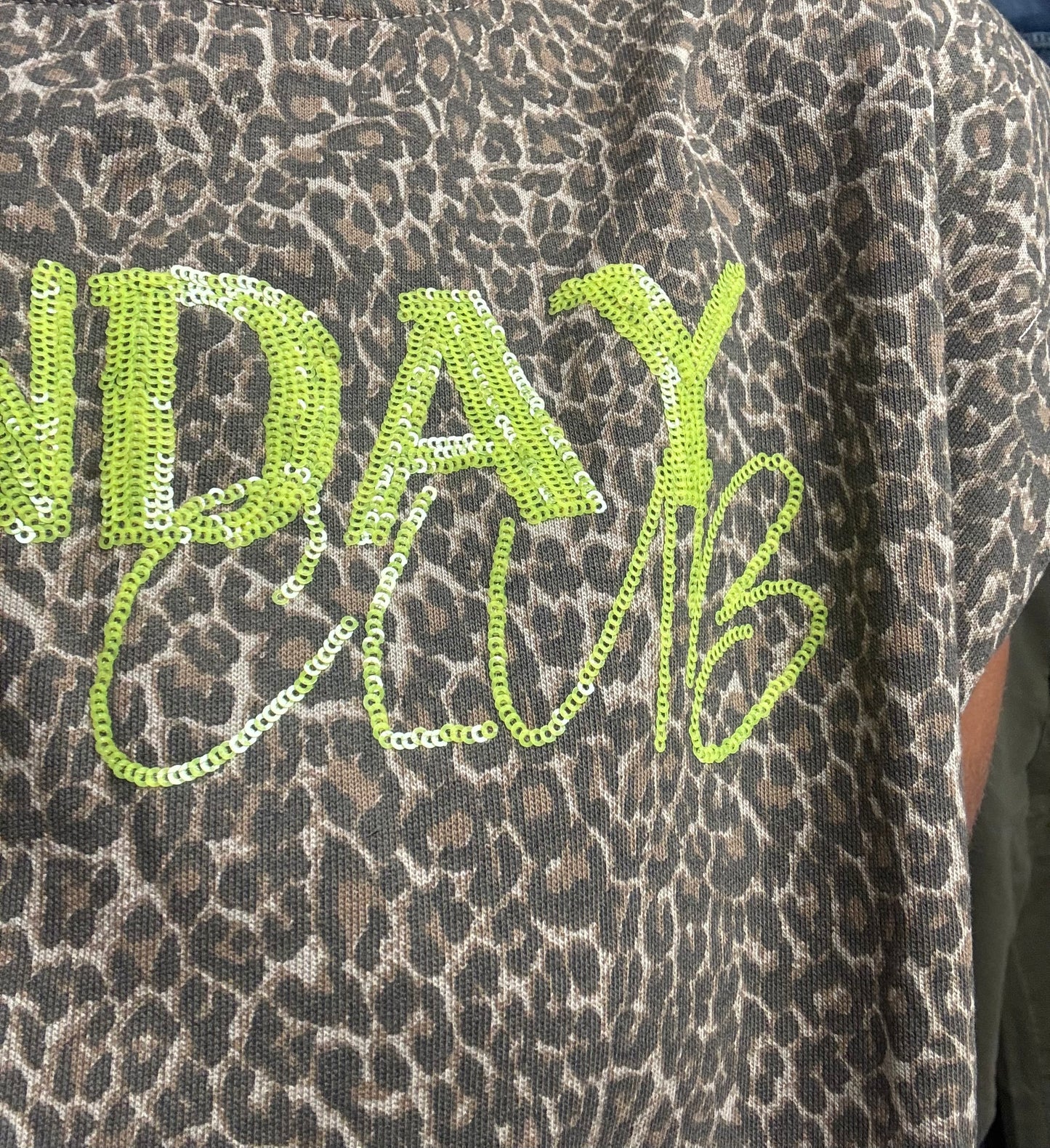 Sweat SUNDAY CLUB
