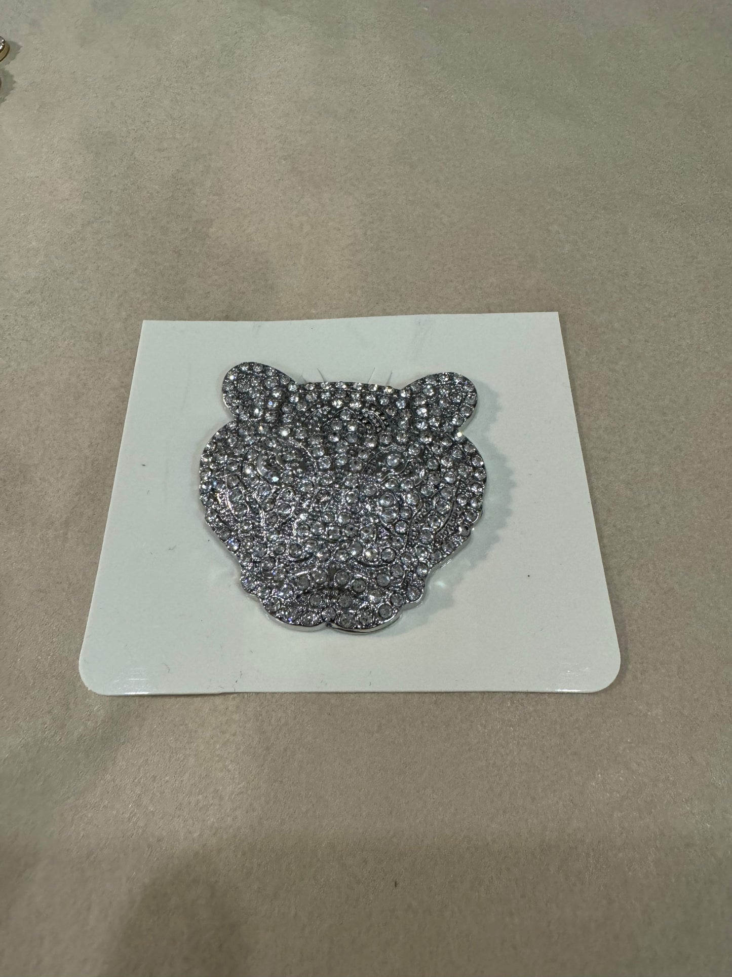 Broche aimanté strass panthère