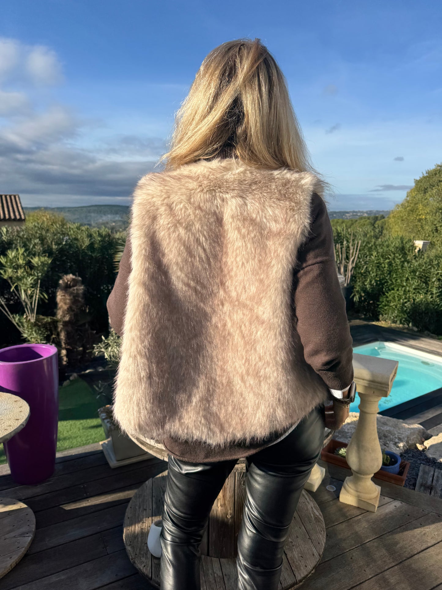 Fourrure sans manches